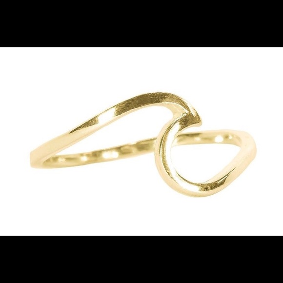 LAST ONE SALE Gold Minimalist Wave Ring - Picture 3 of 3